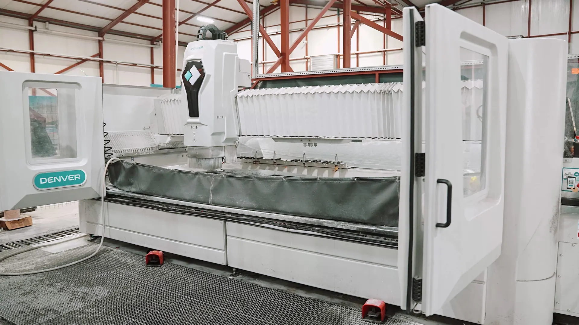 CNC cam rodaj (kenar işleme) makinesi